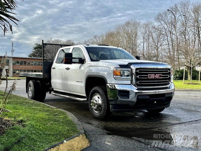 GMC Sierra 3500HD Lastbil med lad/Flatbed