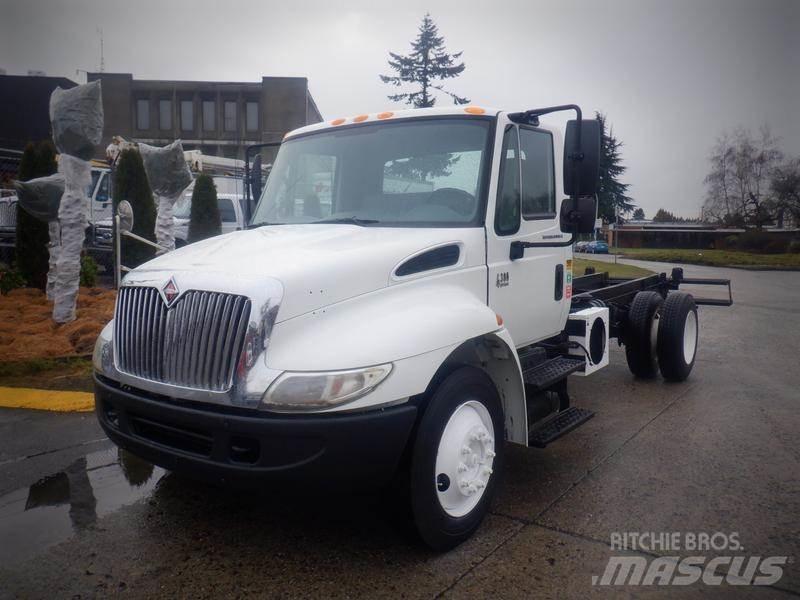 International 4300 Chassis
