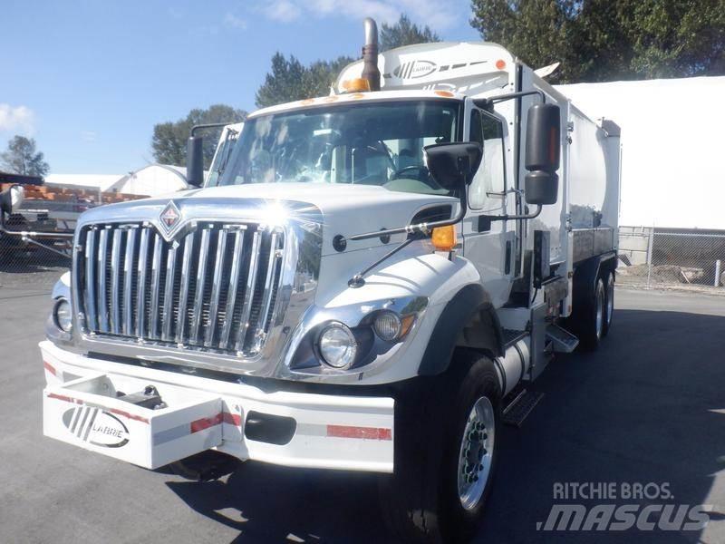 International 7400 Renovationslastbiler
