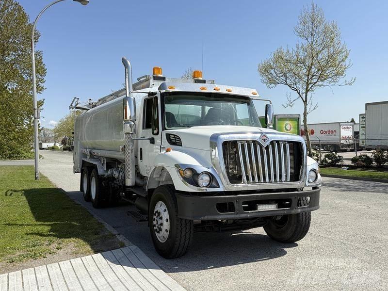International 7500 Tankbiler