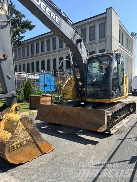 John Deere 135 D Gravemaskiner på larvebånd