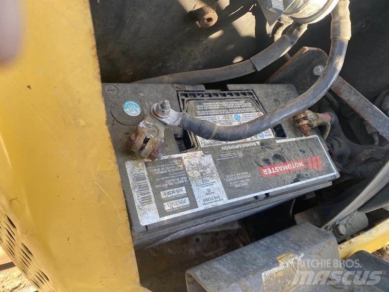 Komatsu PC55MR2 Gravemaskiner på larvebånd