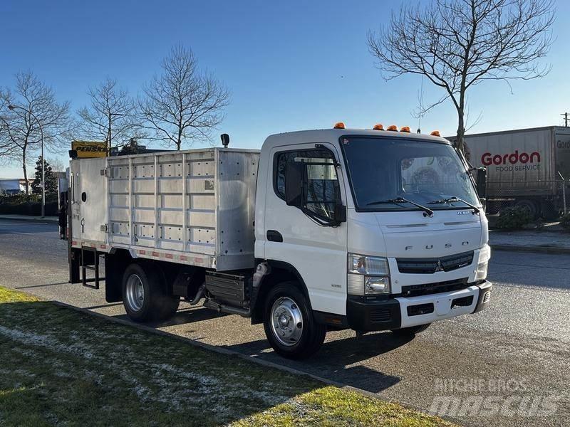 Mitsubishi Fuso FE Lastbil med lad/Flatbed
