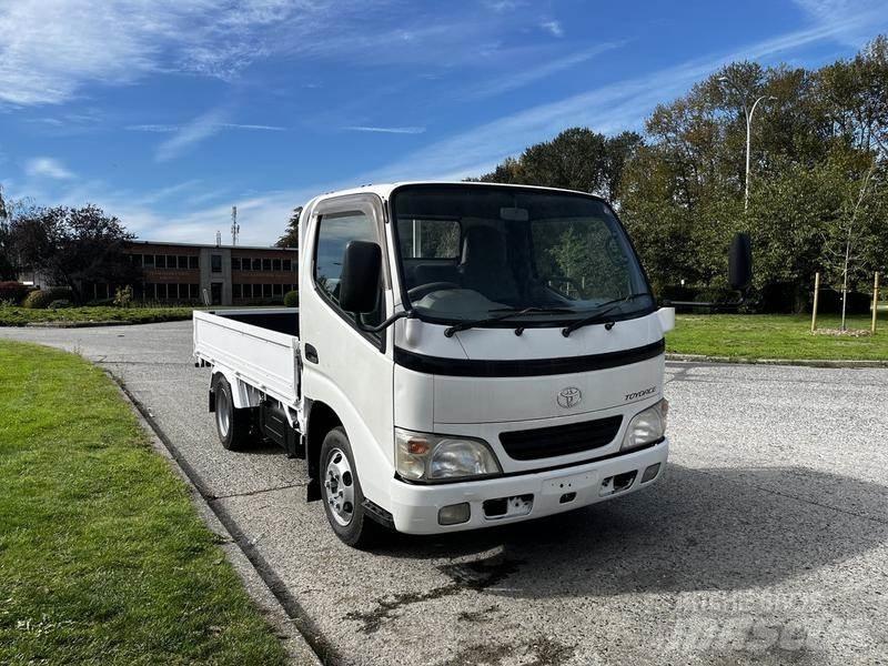 Toyota Toyoace Lastbil med lad/Flatbed