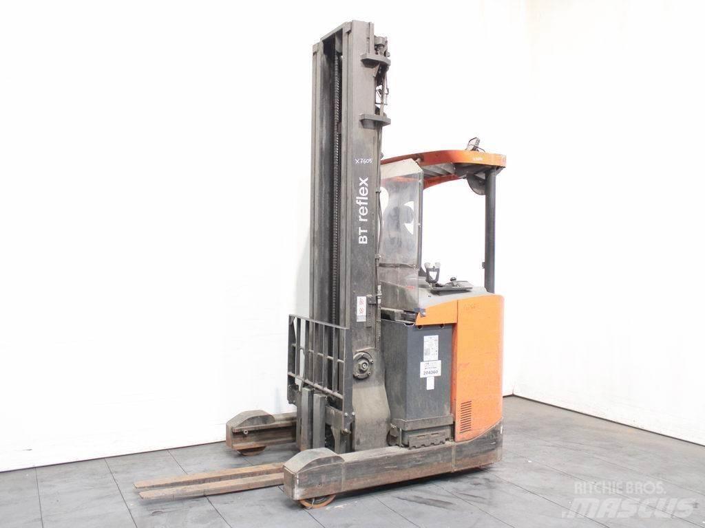 BT RRE 140 Reachtruck