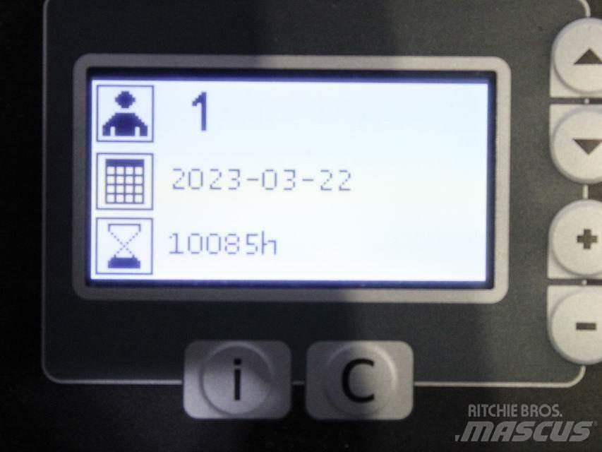 BT RRE 160 Reachtruck