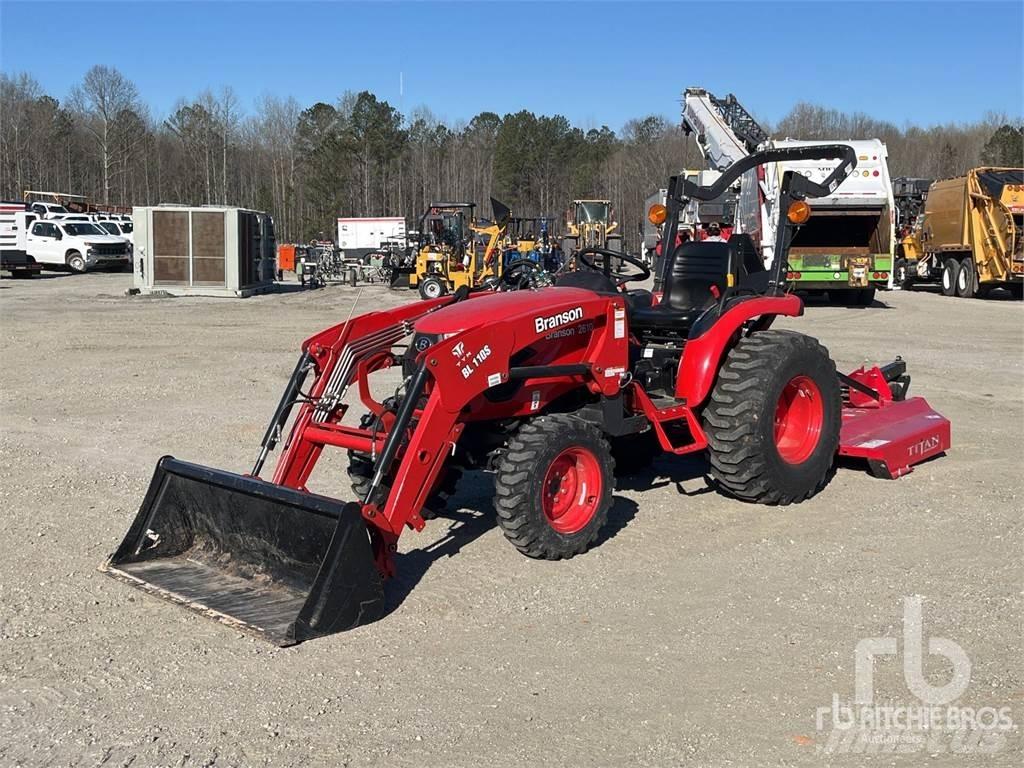 Branson 2610H Kompakte traktorer