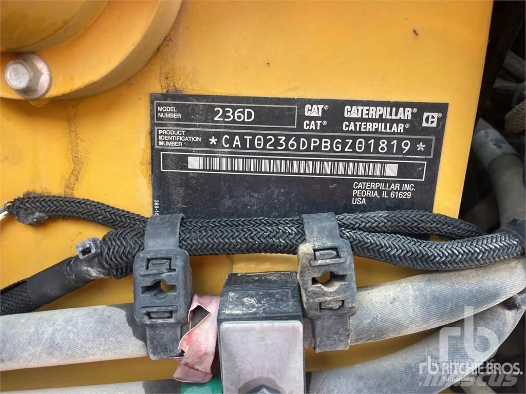CAT 236D Minilæsser - skridstyret