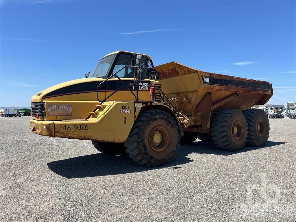 CAT 740 Terrængående lastbiler