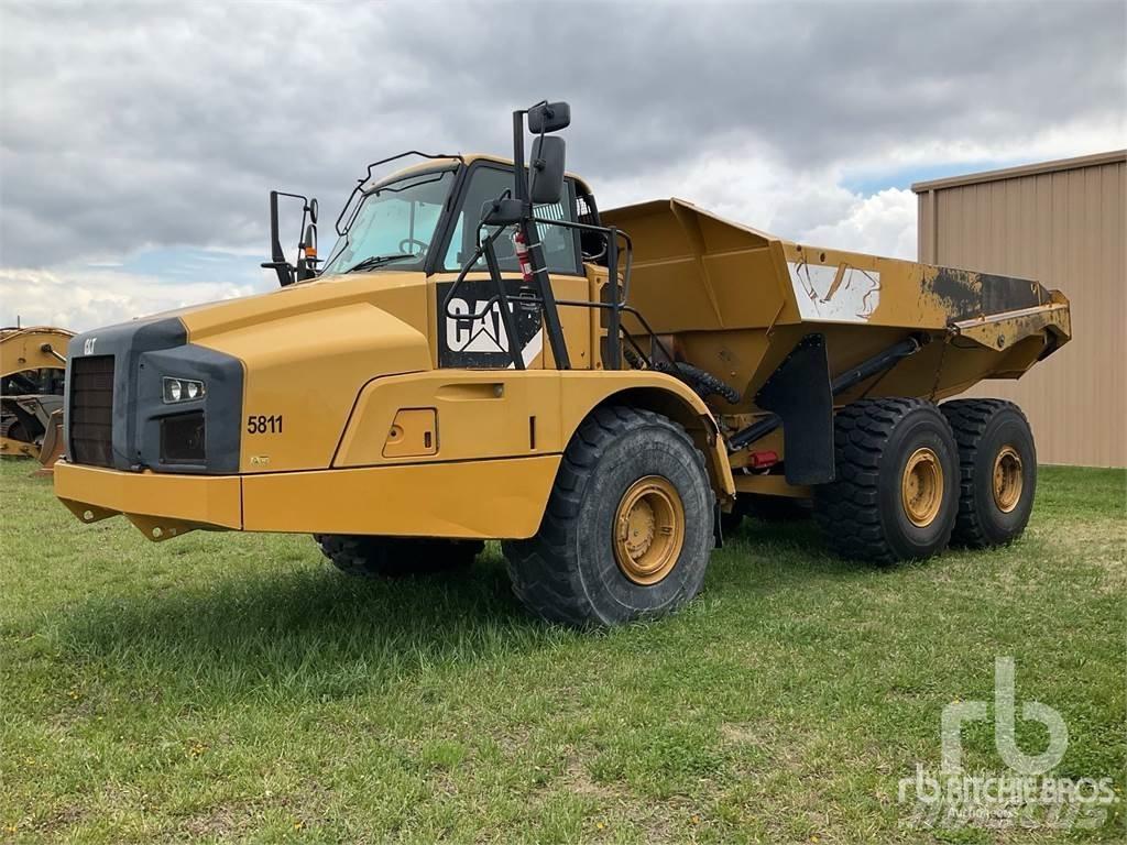 CAT 740B Terrængående lastbiler