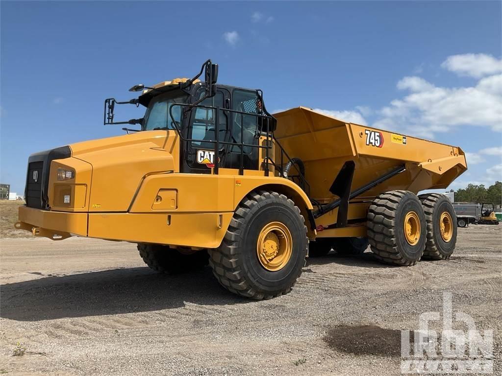 CAT 745 Terrængående lastbiler