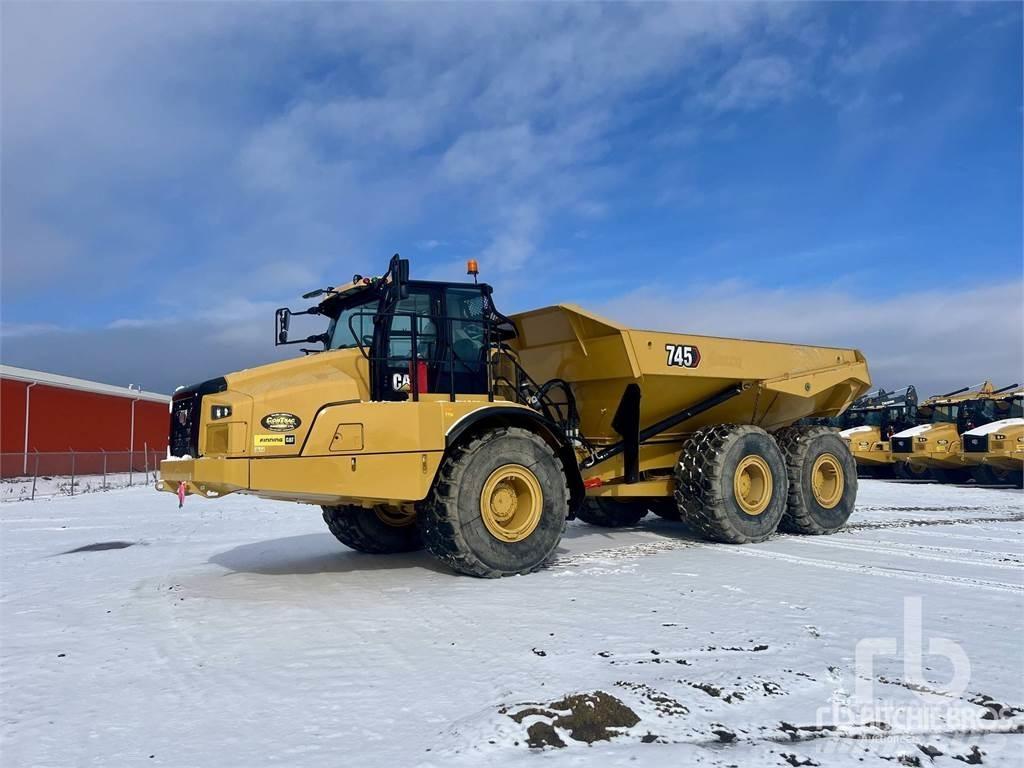 CAT 745 Terrængående lastbiler