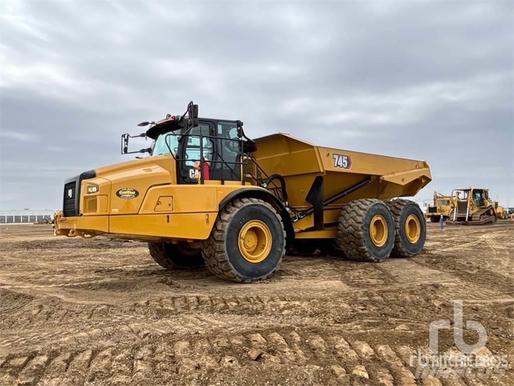 CAT 745 Terrængående lastbiler