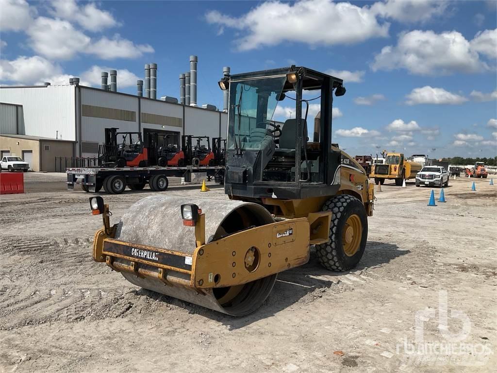 CAT CS423E Jordvibrationstromler