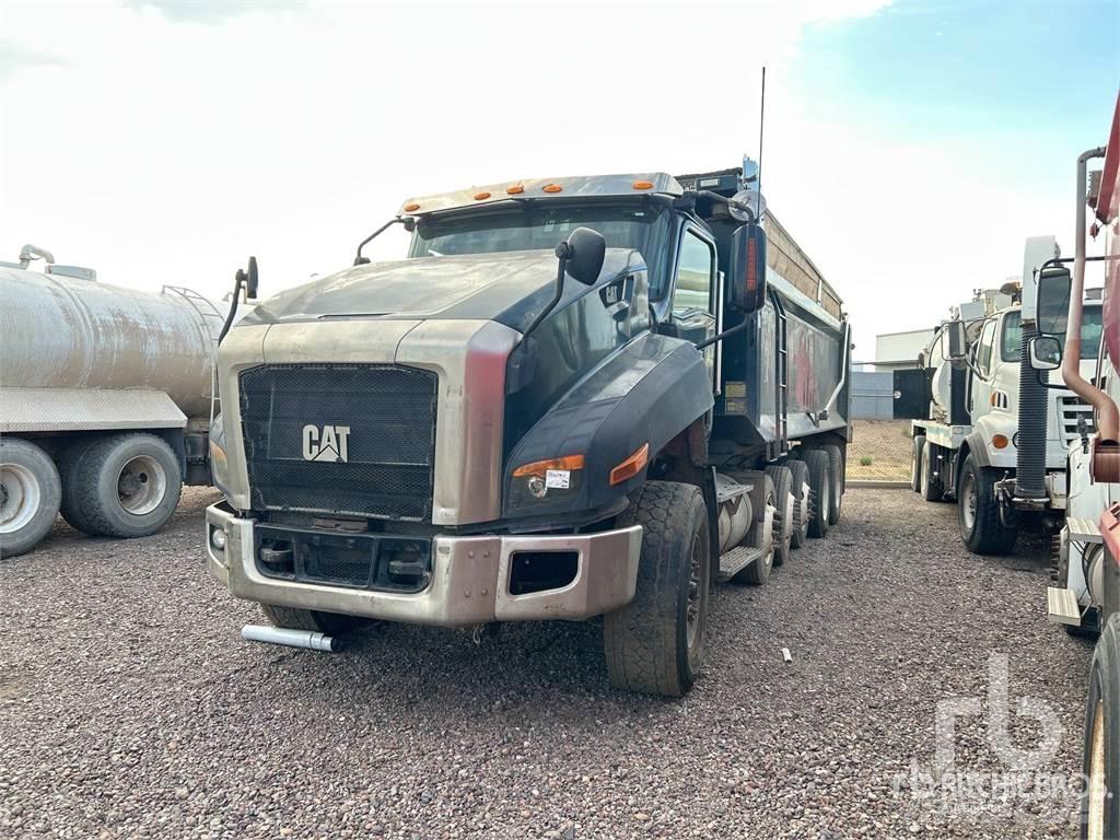 CAT CT660S Lastbiler med tip