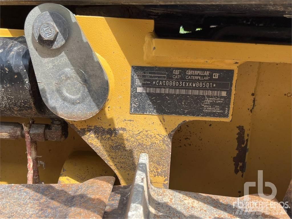 CAT D3 Bulldozer på larvebånd