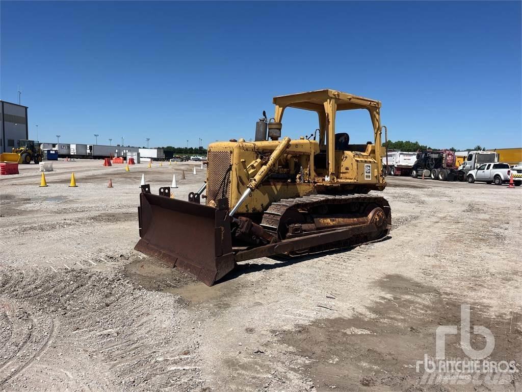 CAT D5B Bulldozer på larvebånd