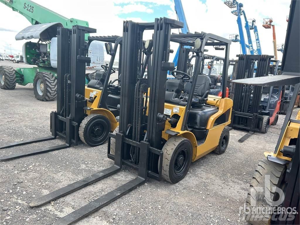 CAT DP25N Diesel gaffeltrucks