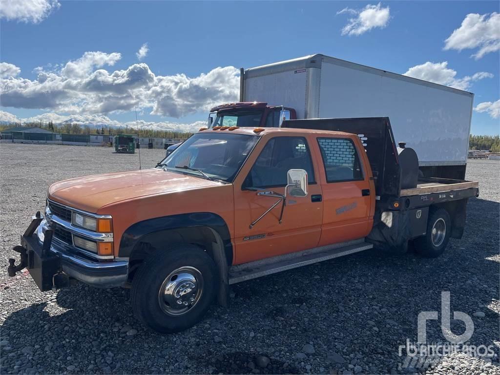 Chevrolet K3500 Lastbil med lad/Flatbed