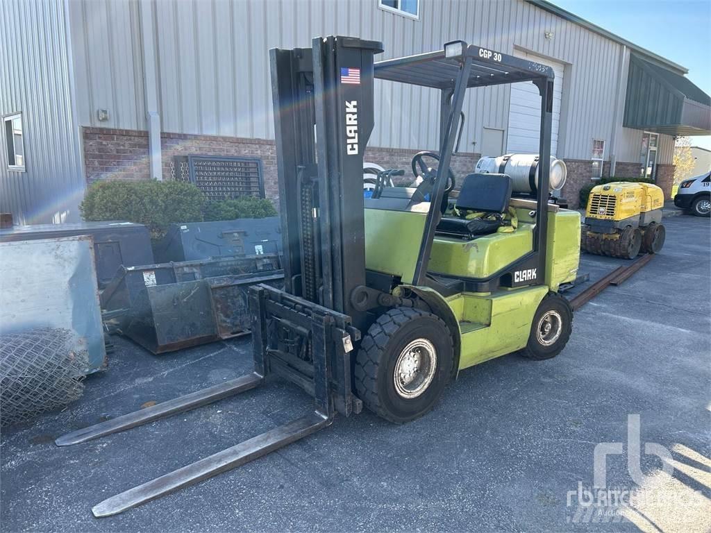 Clark CGP30 Diesel gaffeltrucks