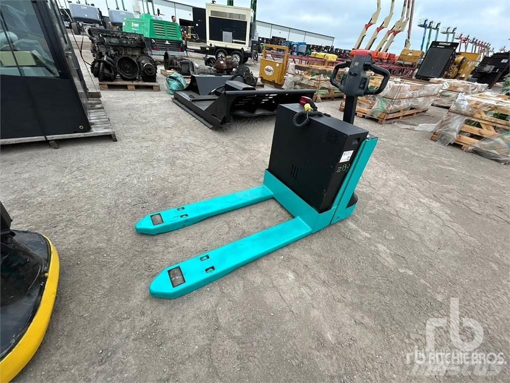 Clark WPX46 Pallestativer