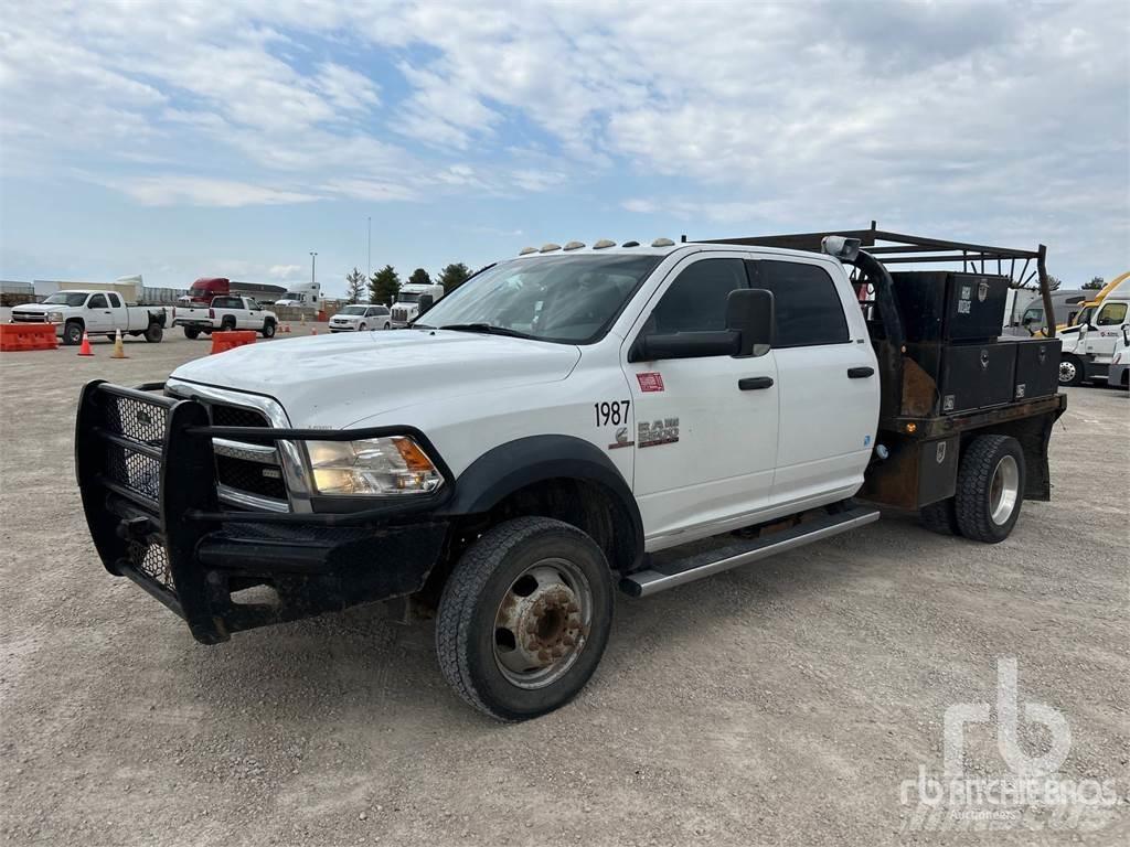 Dodge 5500 Lastbil med lad/Flatbed