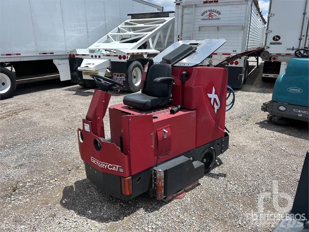Factory Cat XR Fejemaskiner