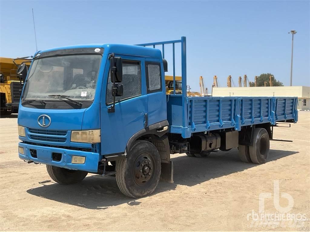 FAW 1120P9K2L3E Lastbil med lad/Flatbed