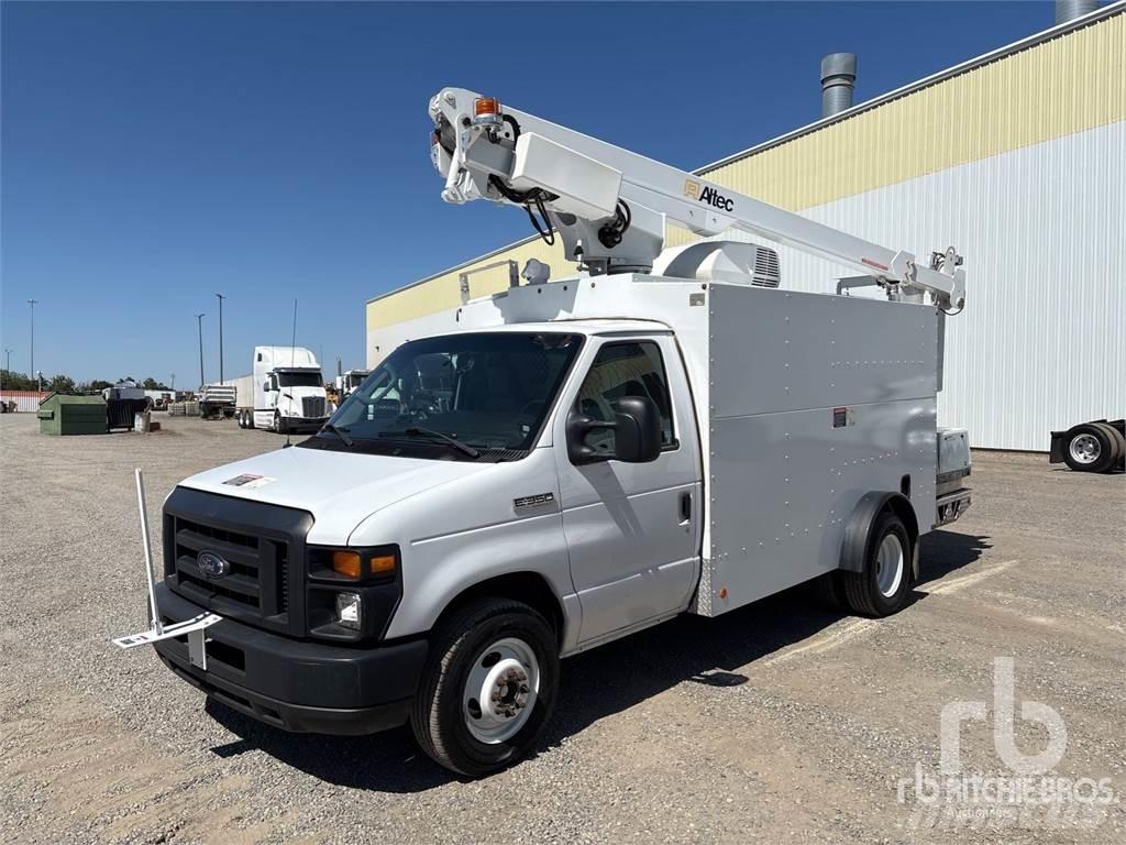 Ford E-350 Trailermonterede lifte
