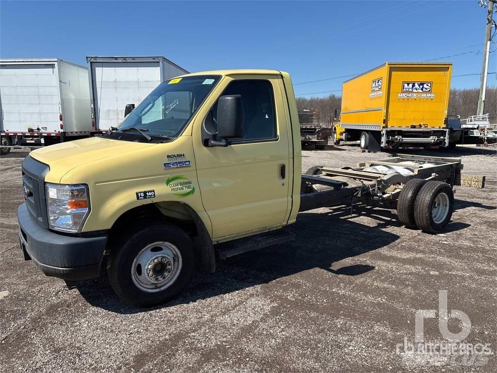 Ford E-450 Chassis