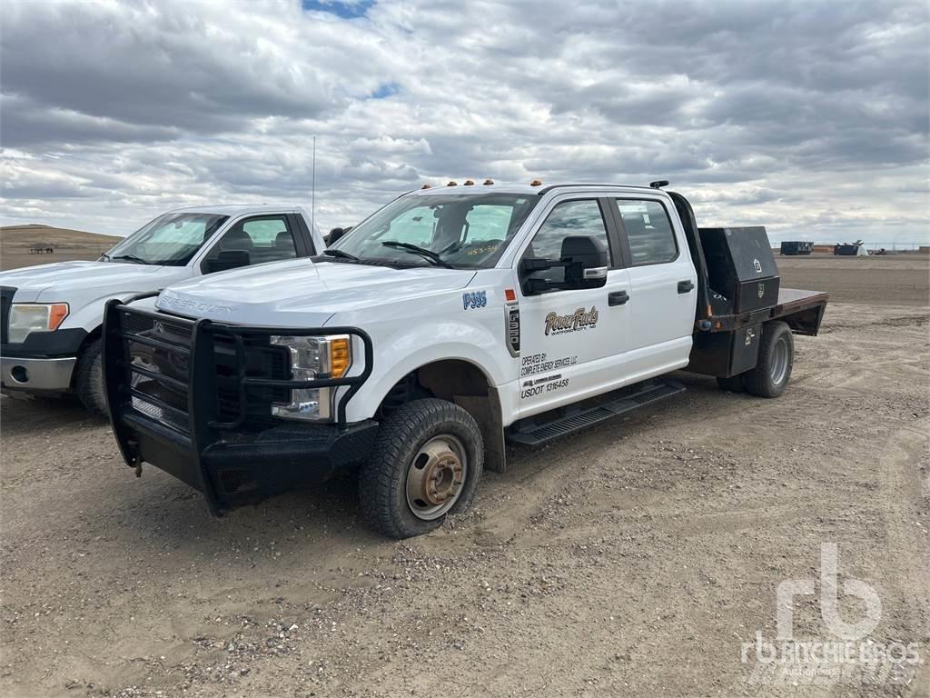 Ford F-350 Lastbil med lad/Flatbed