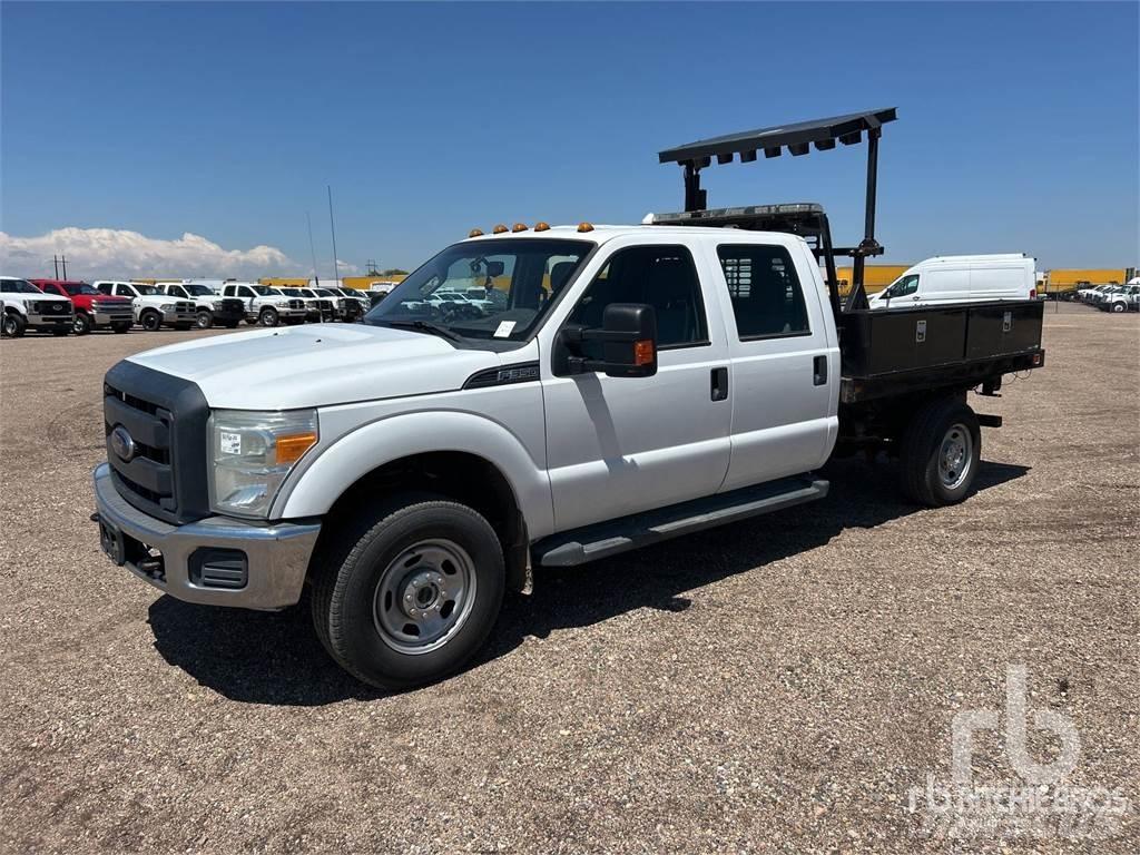 Ford F-350 Lastbil med lad/Flatbed
