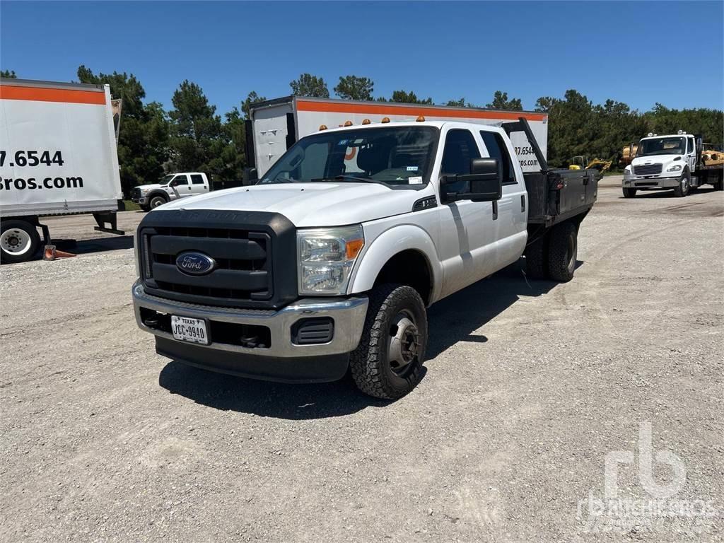 Ford F-350 Lastbil med lad/Flatbed