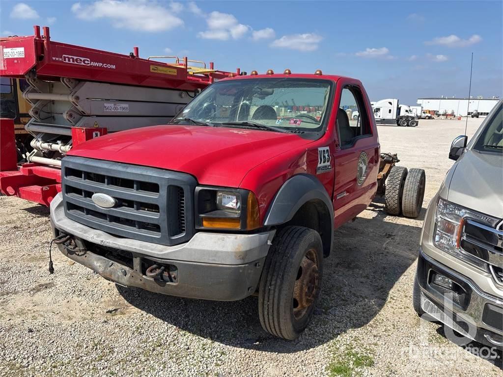 Ford F-450 Chassis