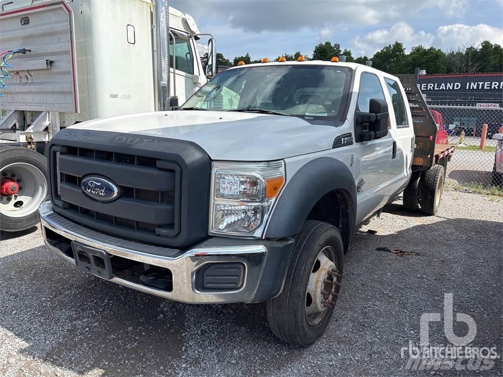 Ford F-450 Lastbil med lad/Flatbed