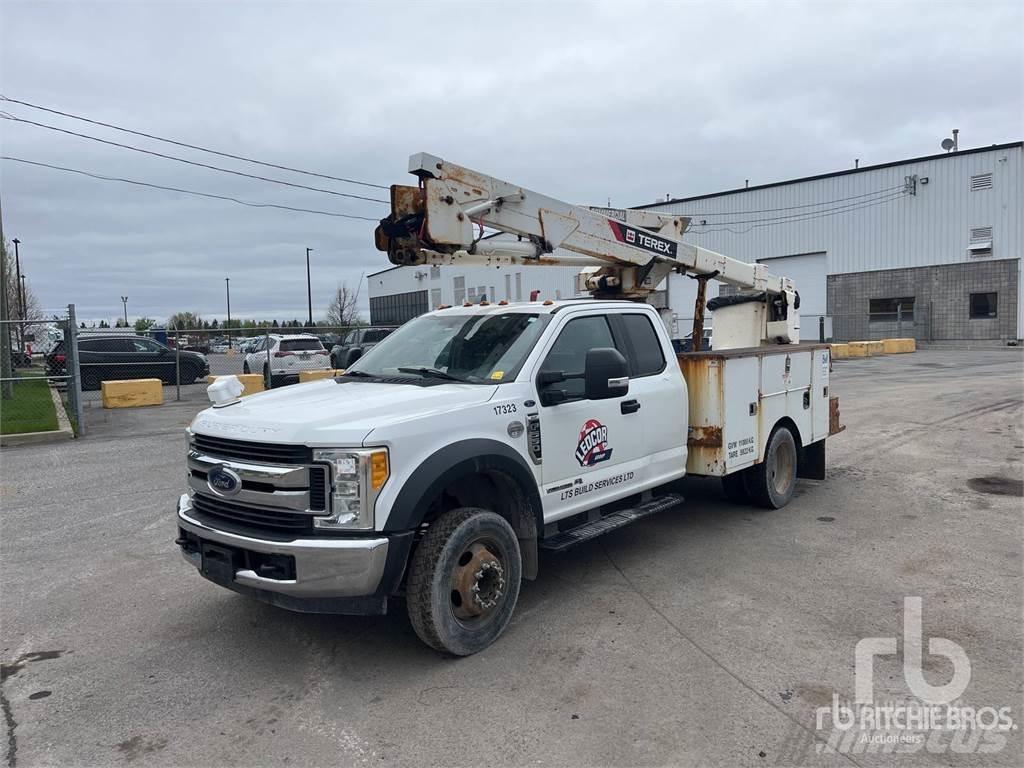 Ford F-550 Trailermonterede lifte