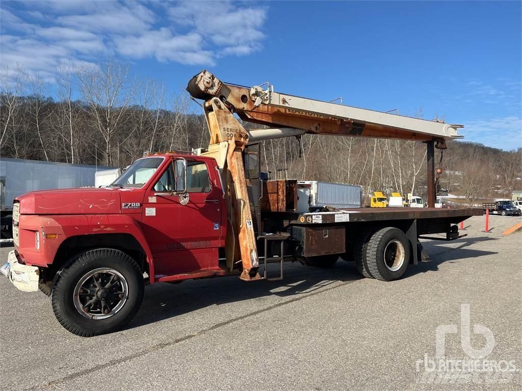 Ford F-700 Lastbil med kran