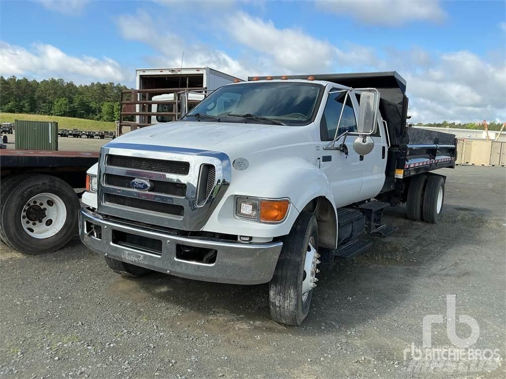 Ford F-750 Lastbil med lad/Flatbed