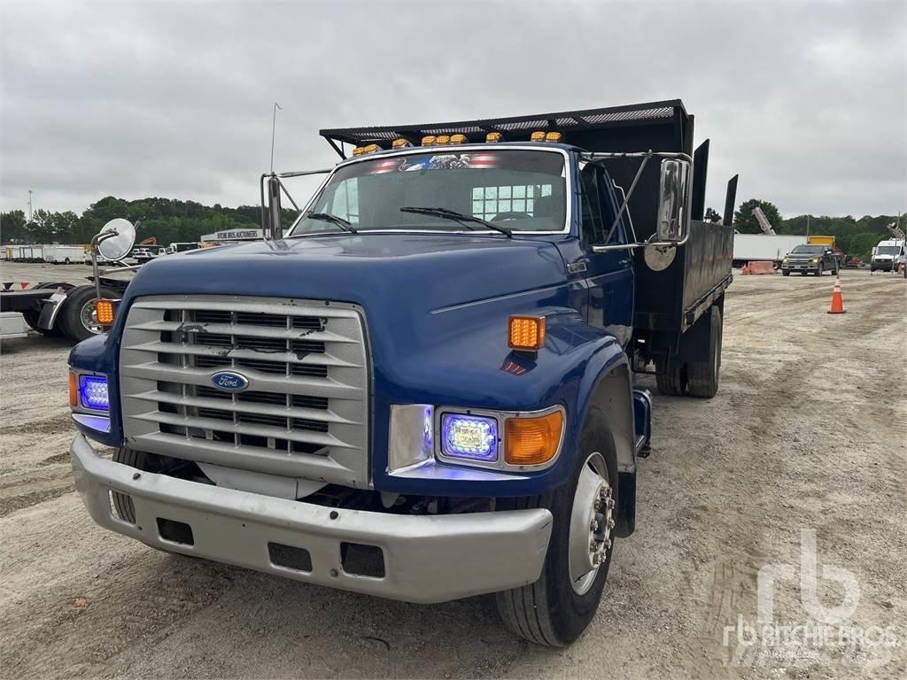 Ford F800 Lastbil med lad/Flatbed