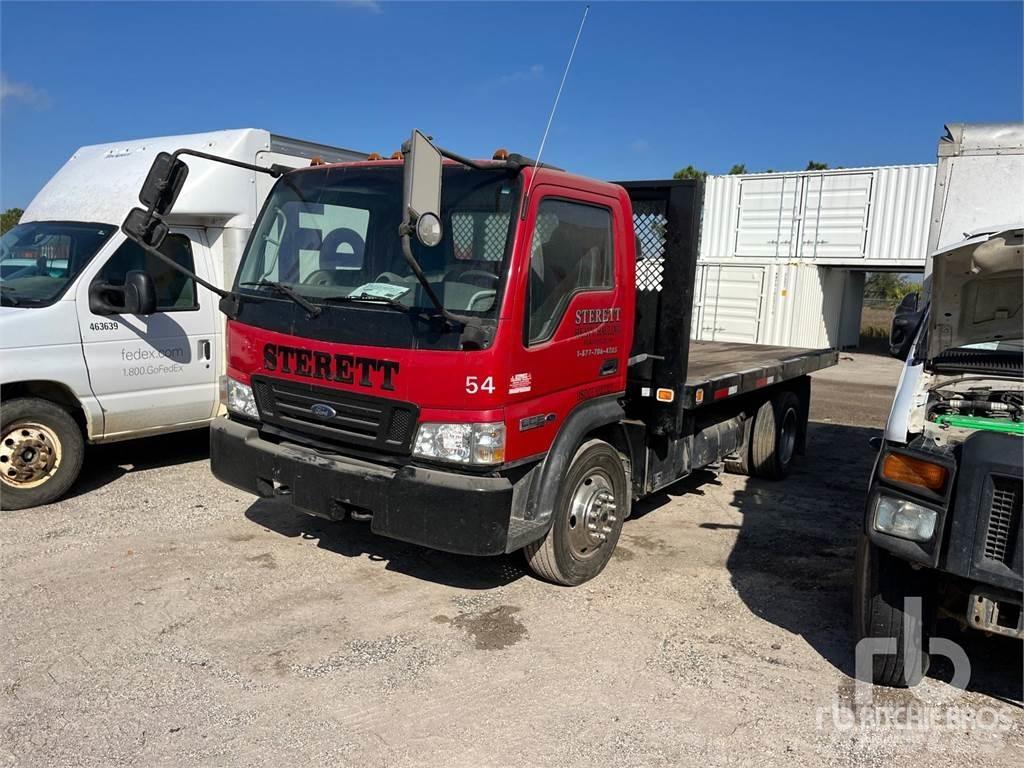 Ford LCF550 Lastbil med lad/Flatbed