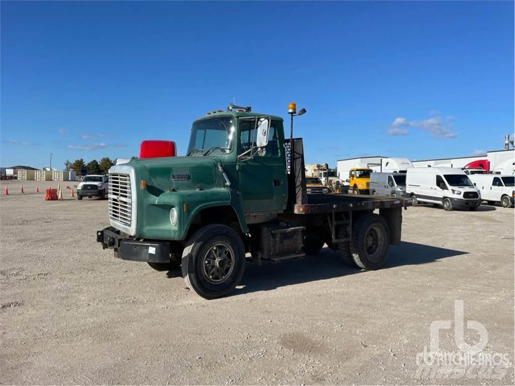 Ford LS800F Lastbil med lad/Flatbed