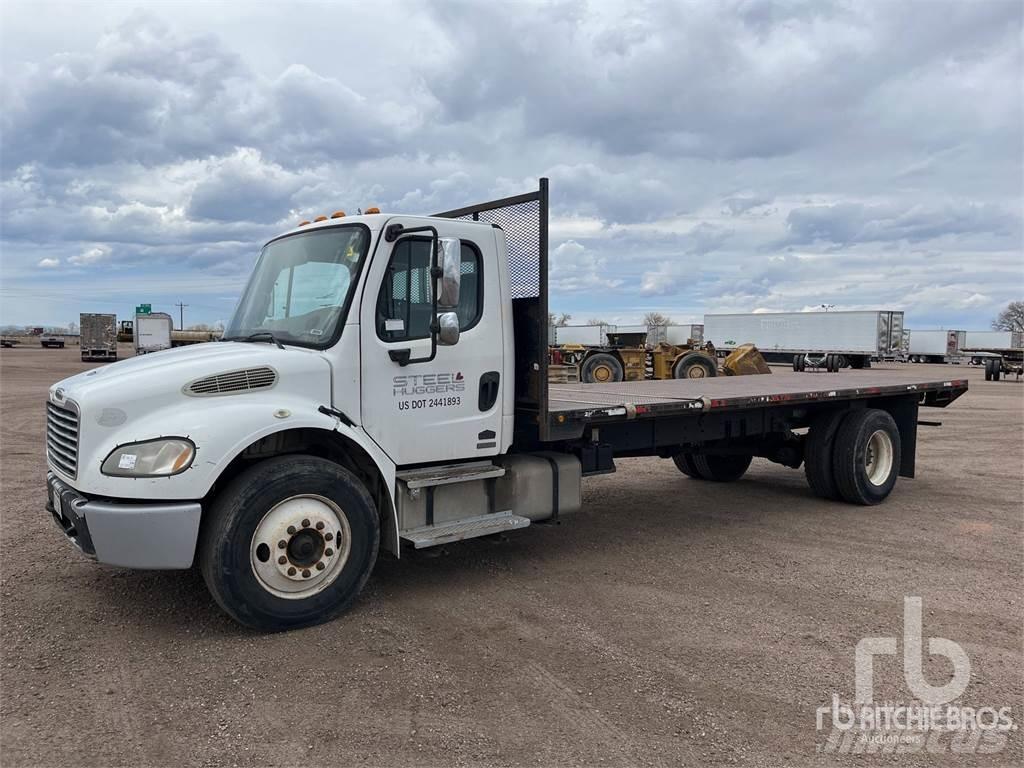 Freightliner M2 Lastbil med lad/Flatbed