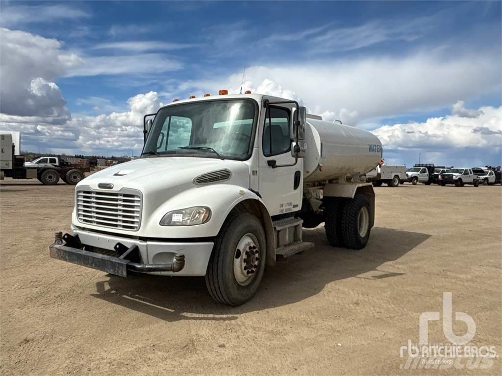 Freightliner M2 Tankvogne - vand