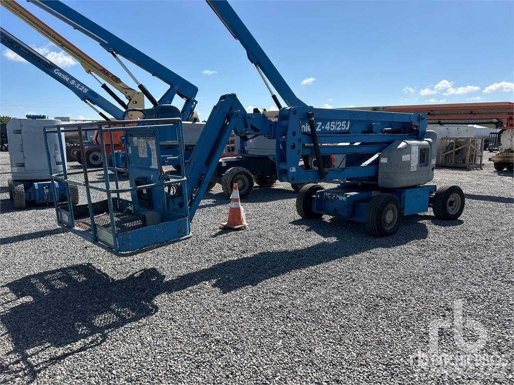 Genie Z45/25 Bomlifte med knækarm