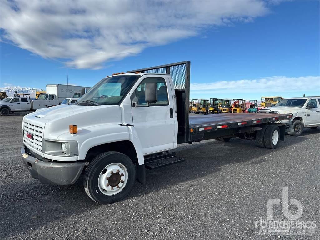 GMC C5500 Lastbil med lad/Flatbed