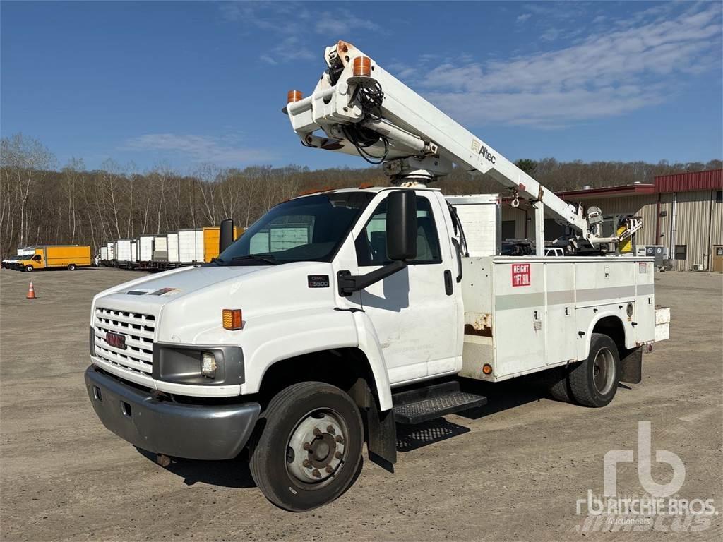 GMC C5500 Trailermonterede lifte