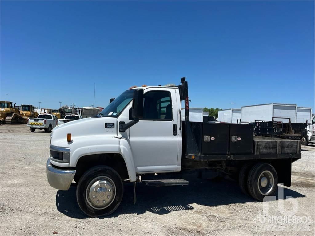 GMC C5500 Lastbil med lad/Flatbed