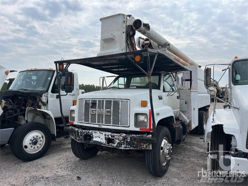 GMC C7500 Trailermonterede lifte