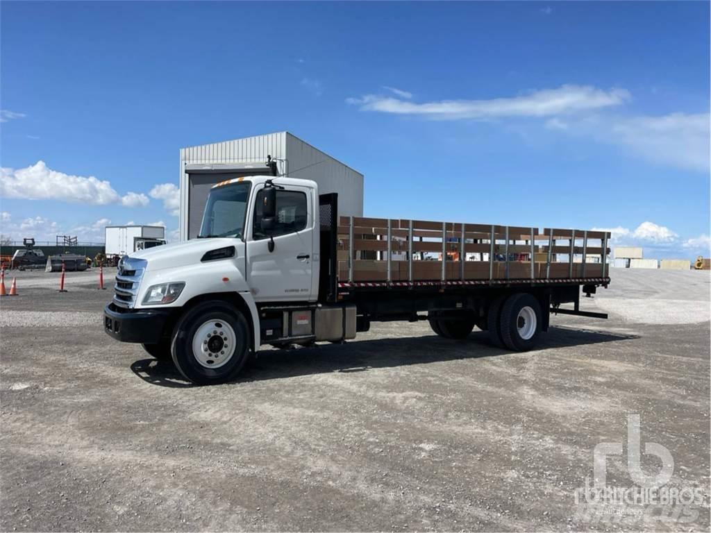 Hino 268 Lastbil med lad/Flatbed