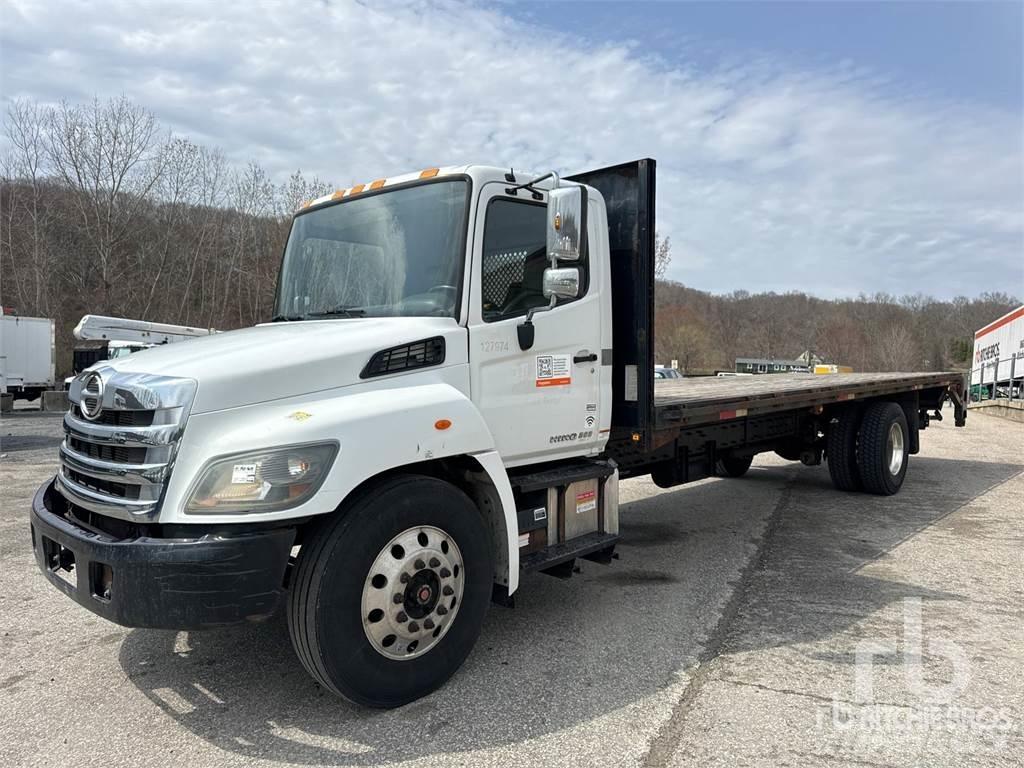 Hino 268 Lastbil med lad/Flatbed